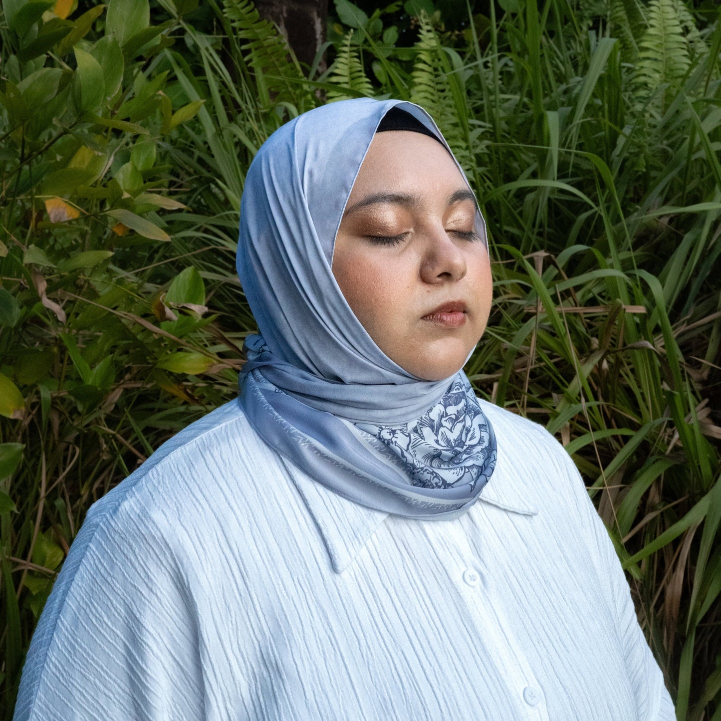 Sekuntum Shawl in Blue Poppy