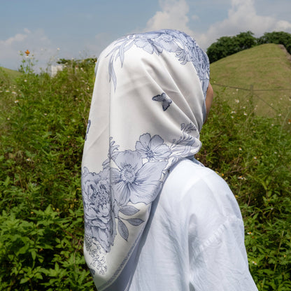 Sekuntum Bawal in Blue Poppy